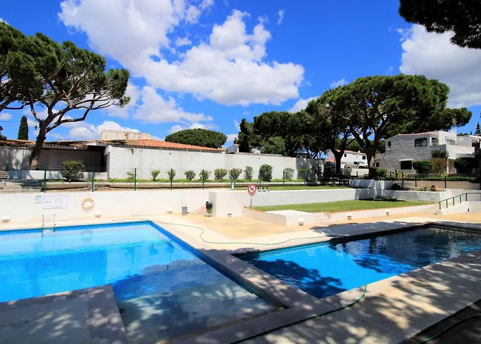 Albufeira Acoteias Villa With Pool By Homing